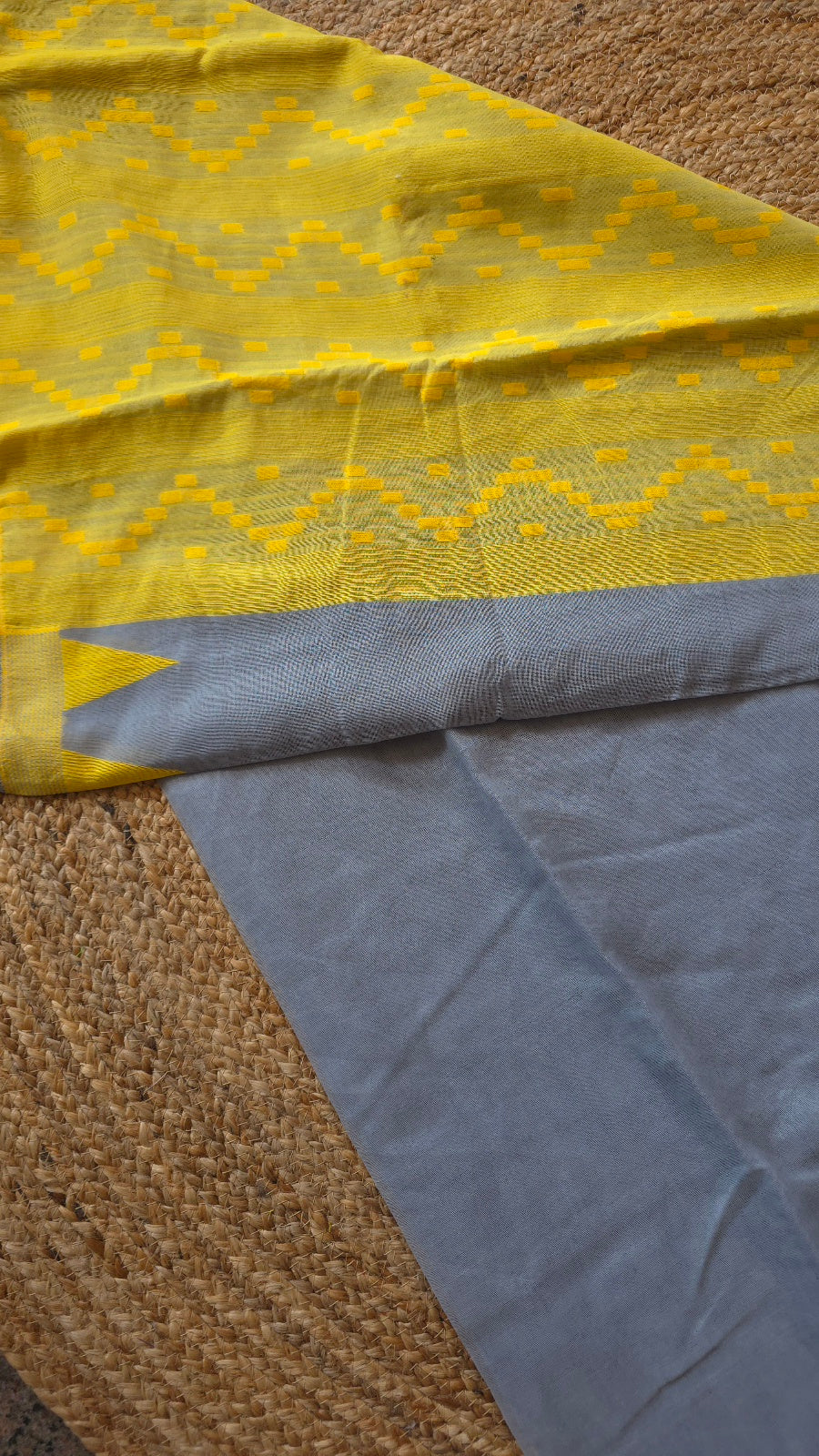 Light Grey Jamdani-Style Saree with Yellow Pallu and Temple Border