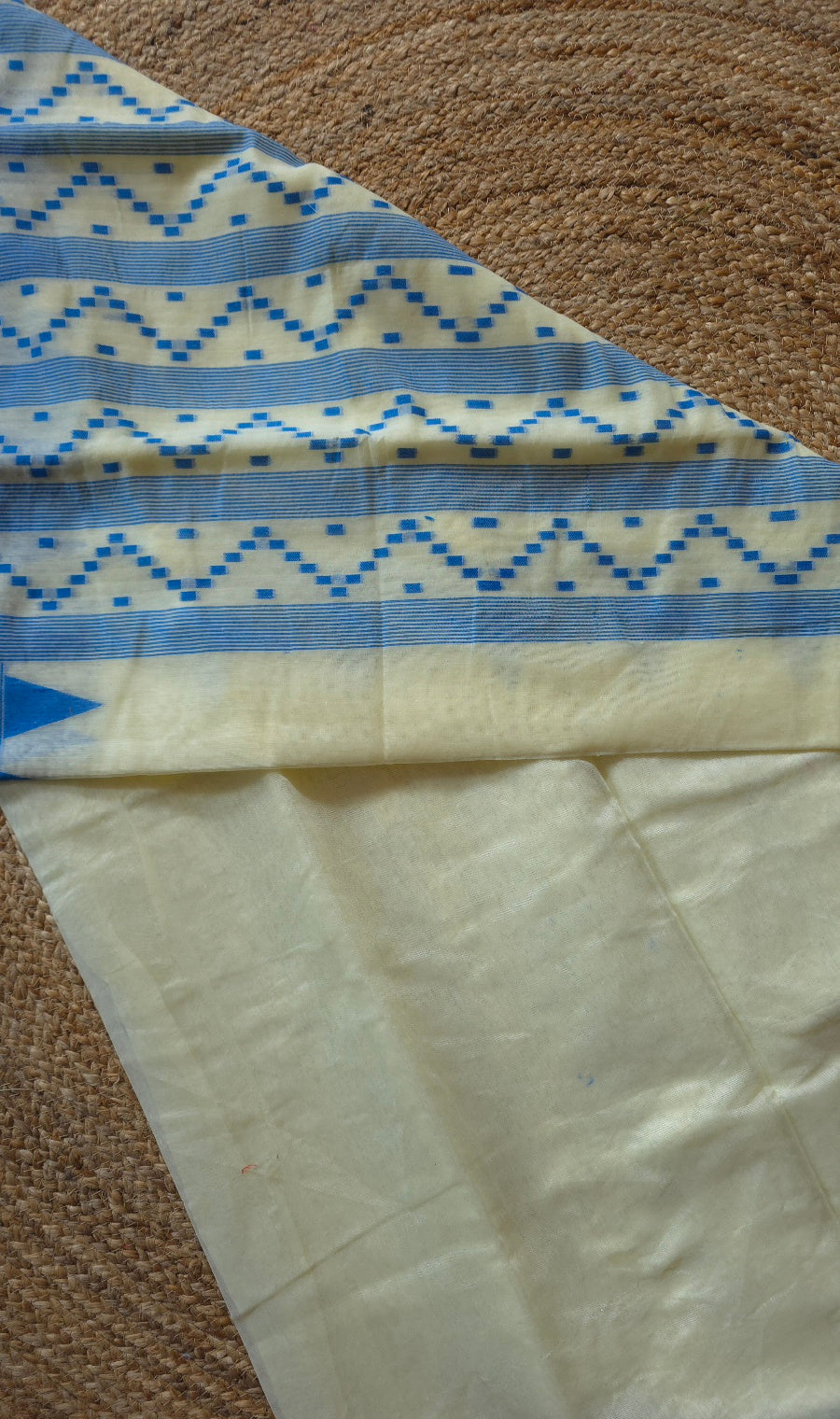 Cream Jamdani-Style Saree with Blue Temple Border and Striped Pallu