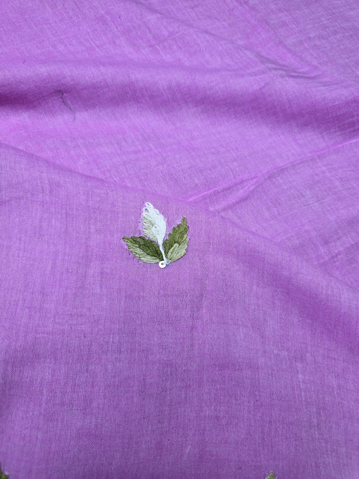 Lilac Handloom Mul Cotton Kantha Saree with Hand-Embroidered Lotuses