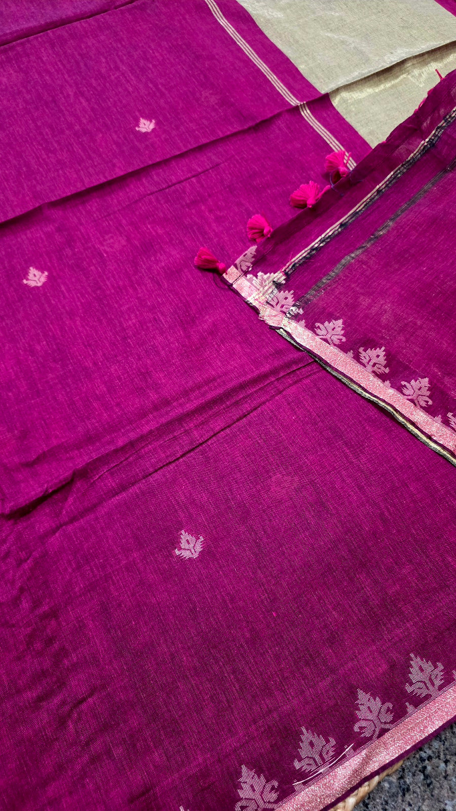 Magenta Handloom Cotton Saree with Leaf Border