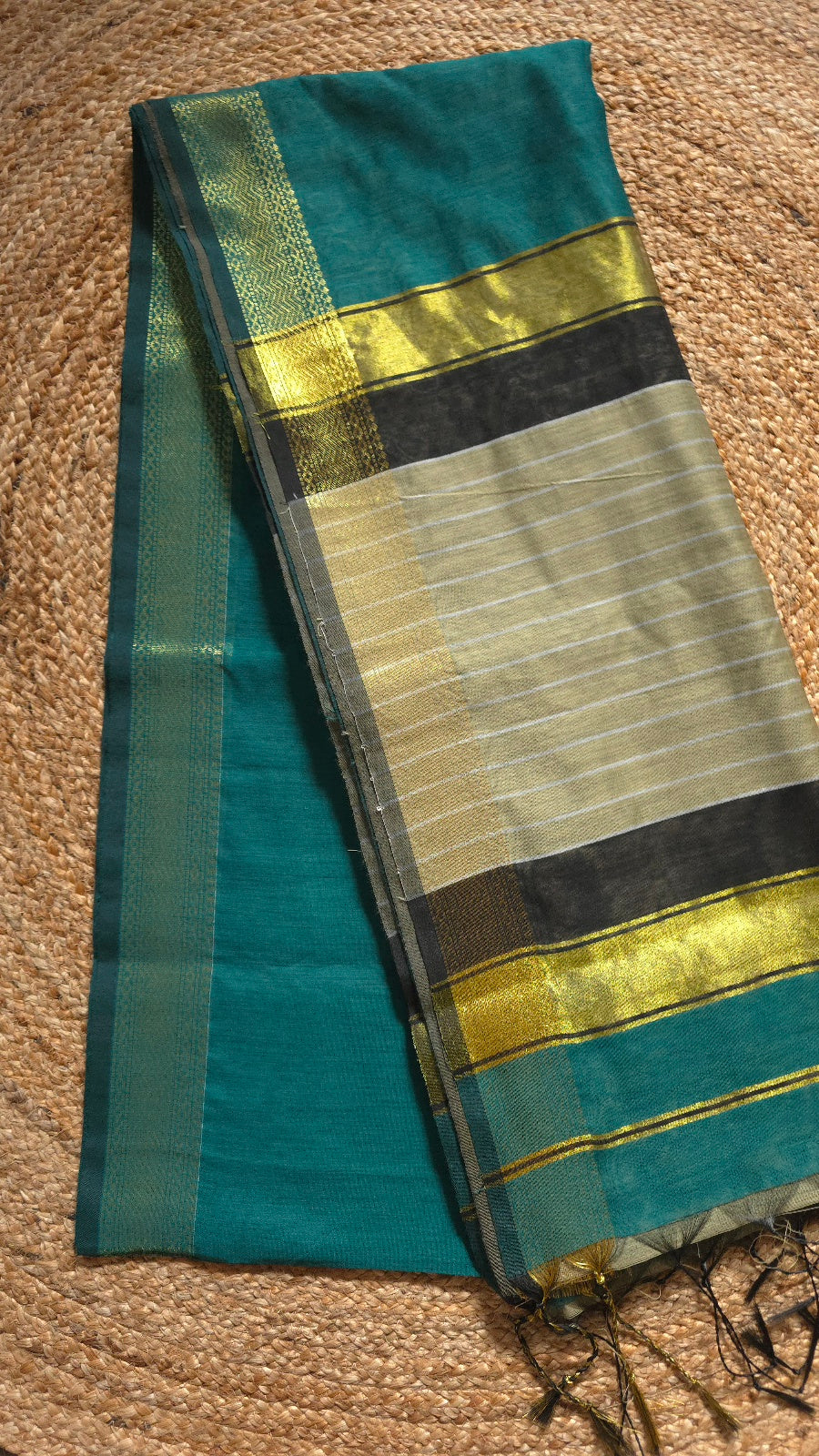 Rama Green Maheshwari-Style Cotton Silk Saree with Black and Gold Striped Pallu