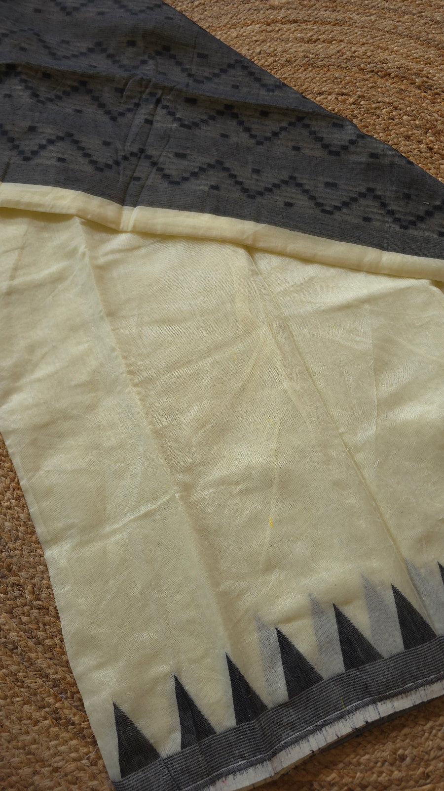 Cream Jamdani-Style Saree with Black Temple Border and Charcoal Pallu