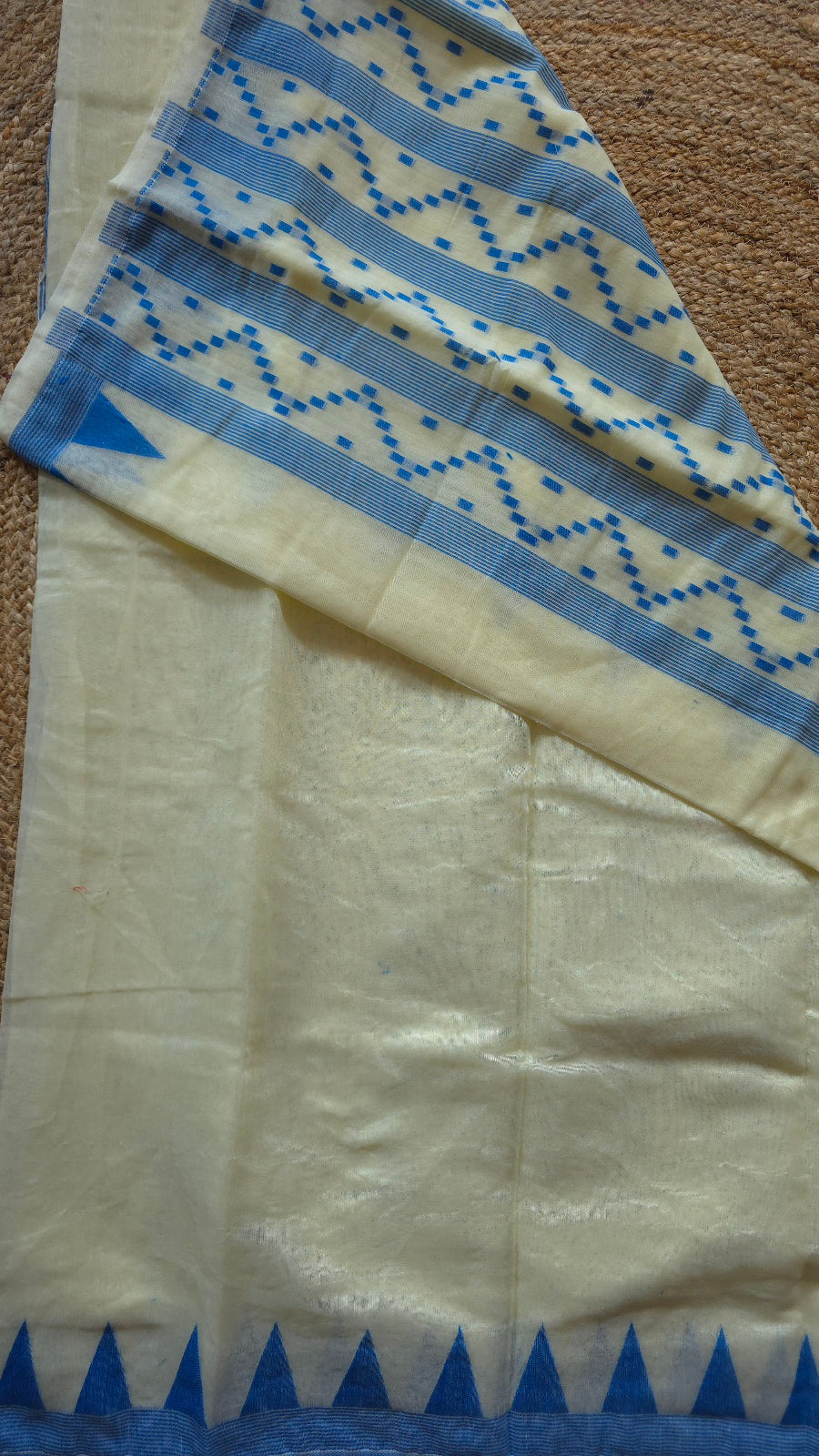 Cream Jamdani-Style Saree with Blue Temple Border and Striped Pallu