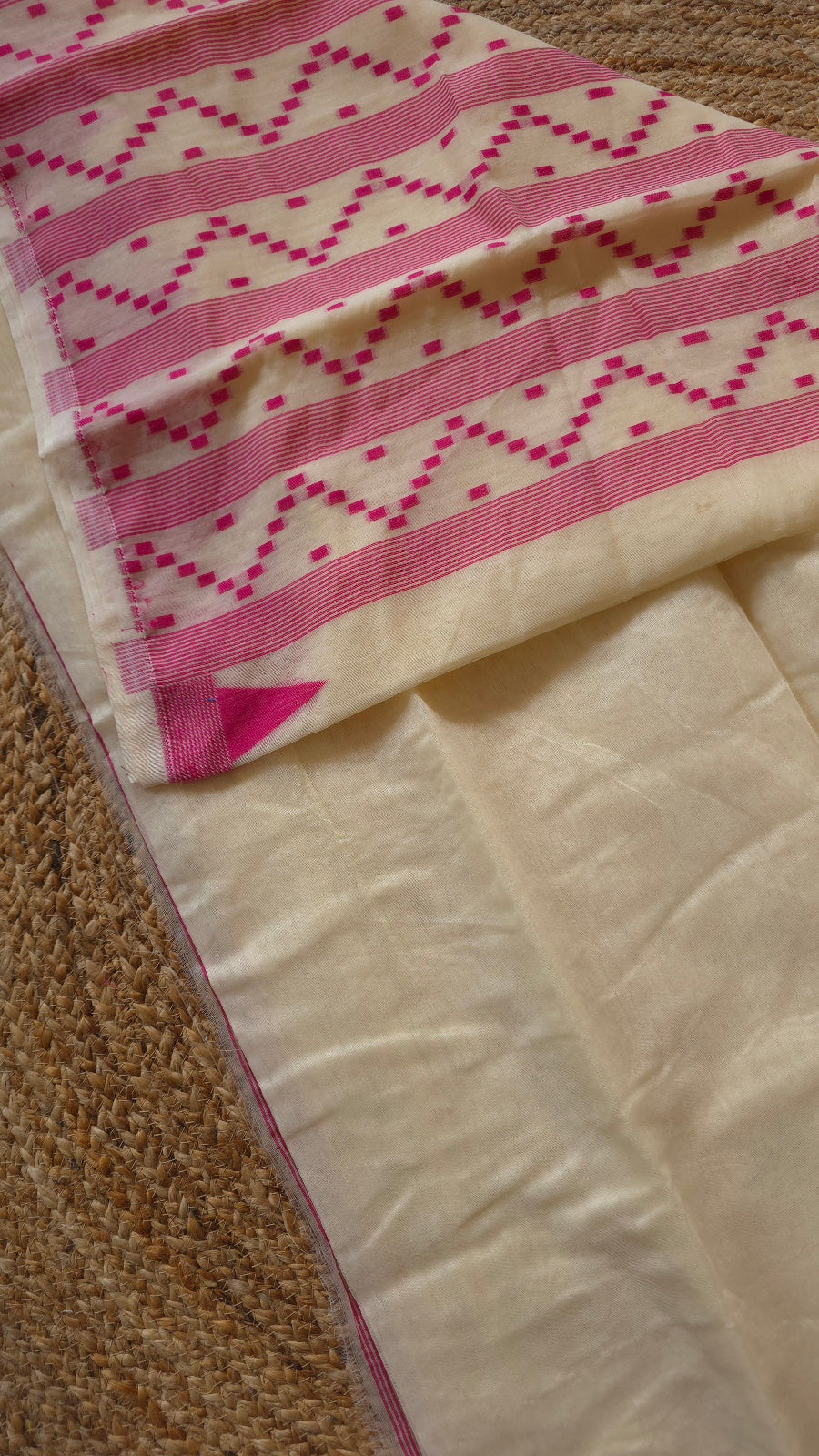 Cream Jamdani-Style Saree with Pink Temple Border and Striped Pallu