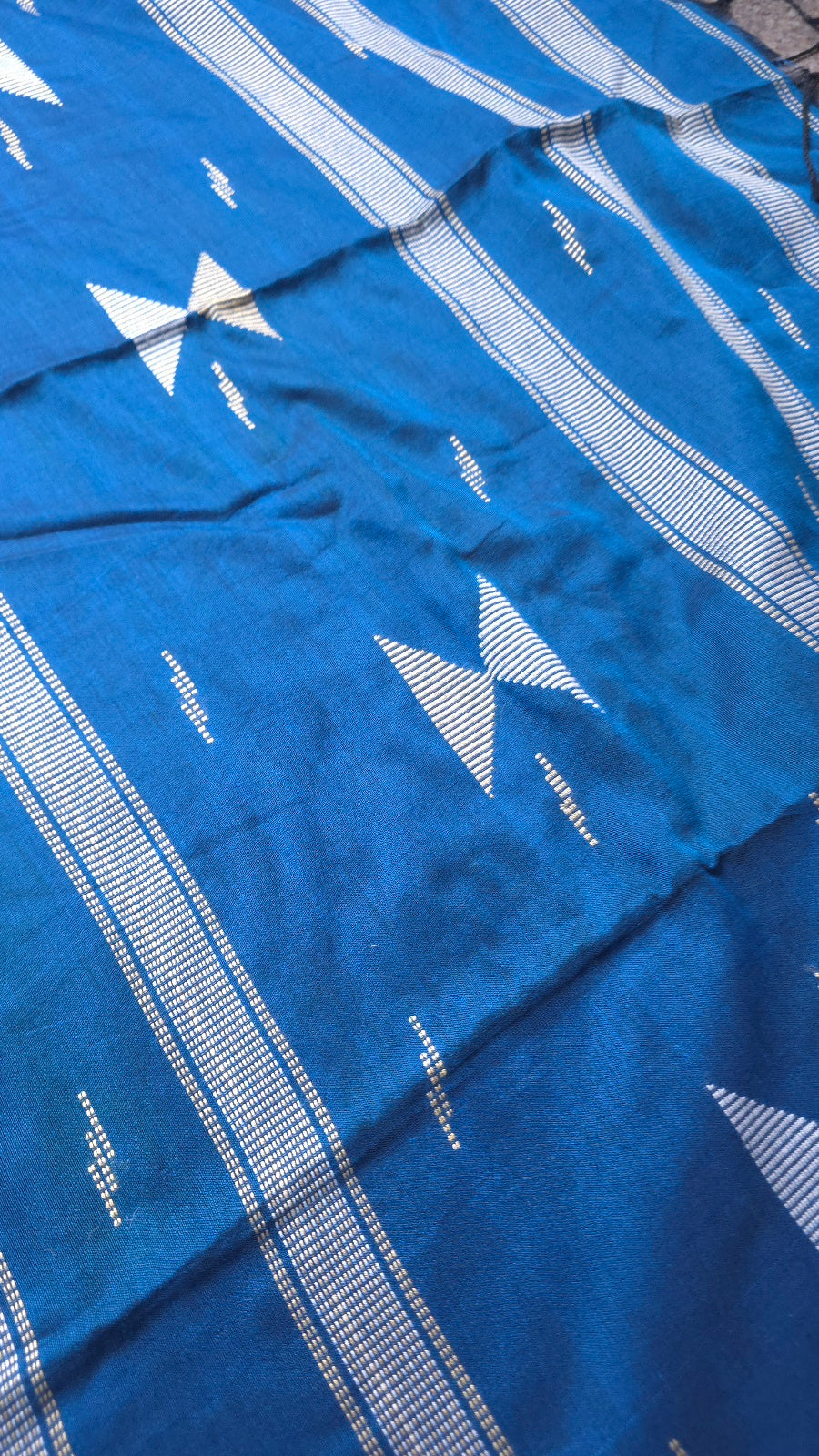 Peacock Blue Handloom Viscose Cotton Saree with Pink Border & Woven Hourglass Pallu