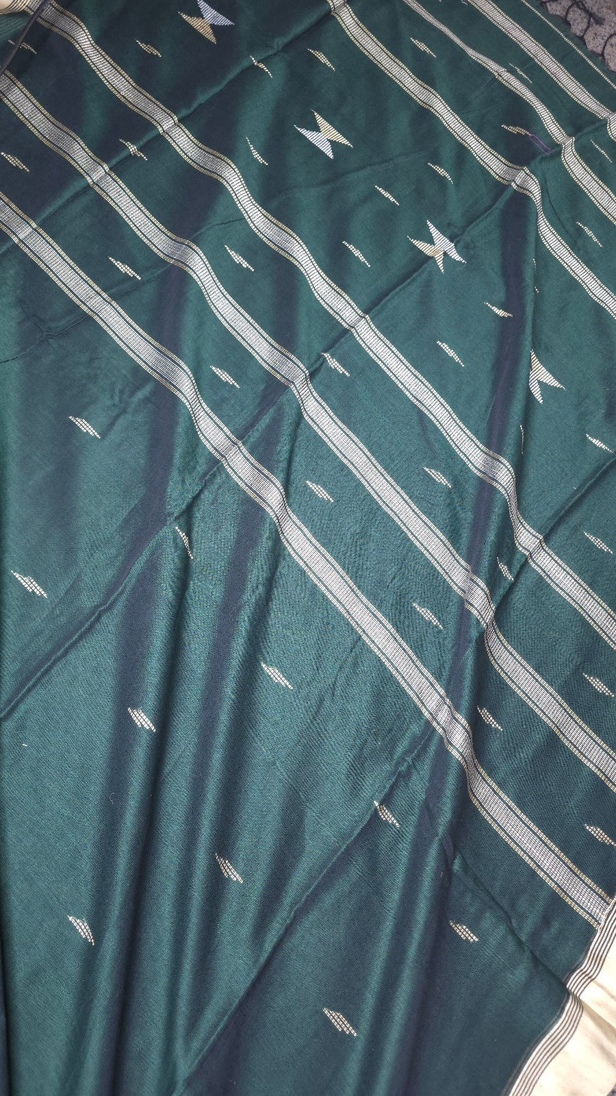 Bottle Green Handloom Viscose Cotton Saree with Beige Border & Woven Hourglass Pallu