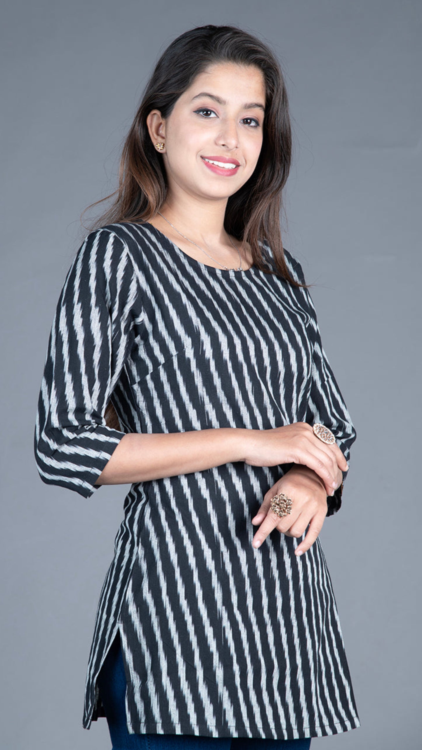 Black & White Stripes Ikat Short Kurta